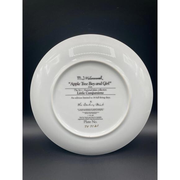 Vintage 1992 MJ Hummel Apple Tree Boy and Girl Plate - Picture 3 of 4